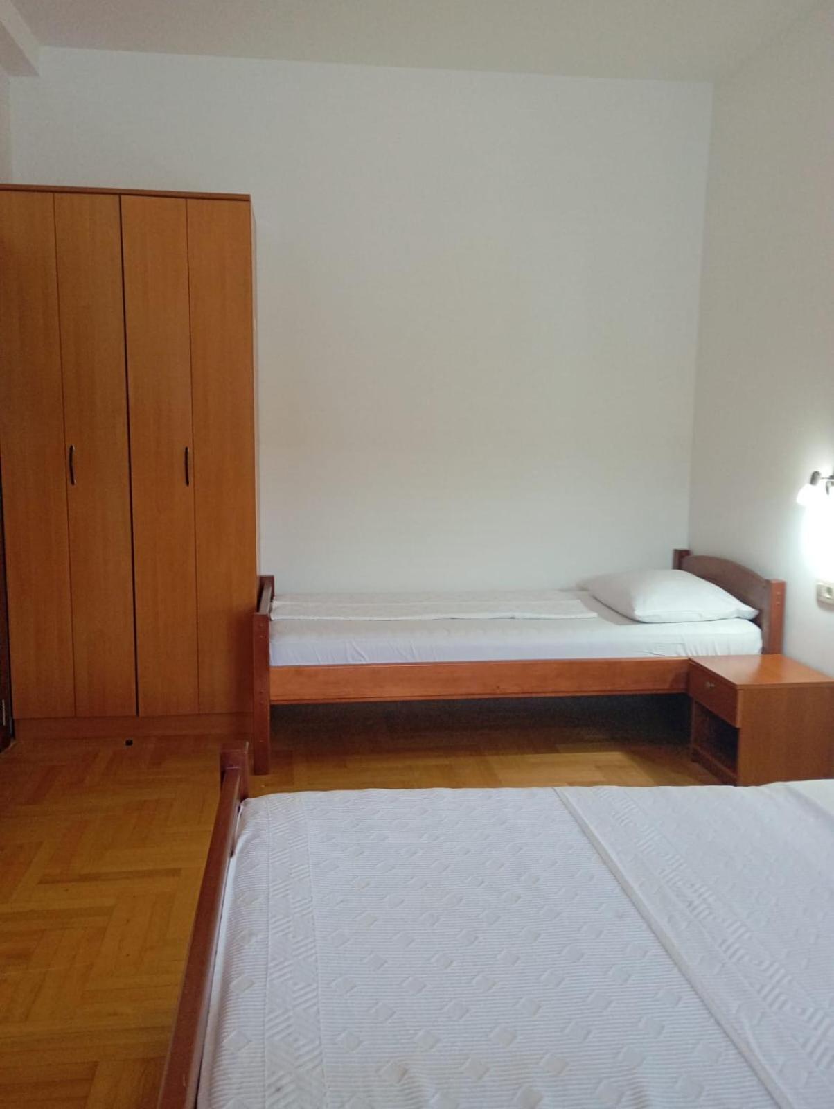 Apartments Cebra 赫尔采格诺维 外观 照片