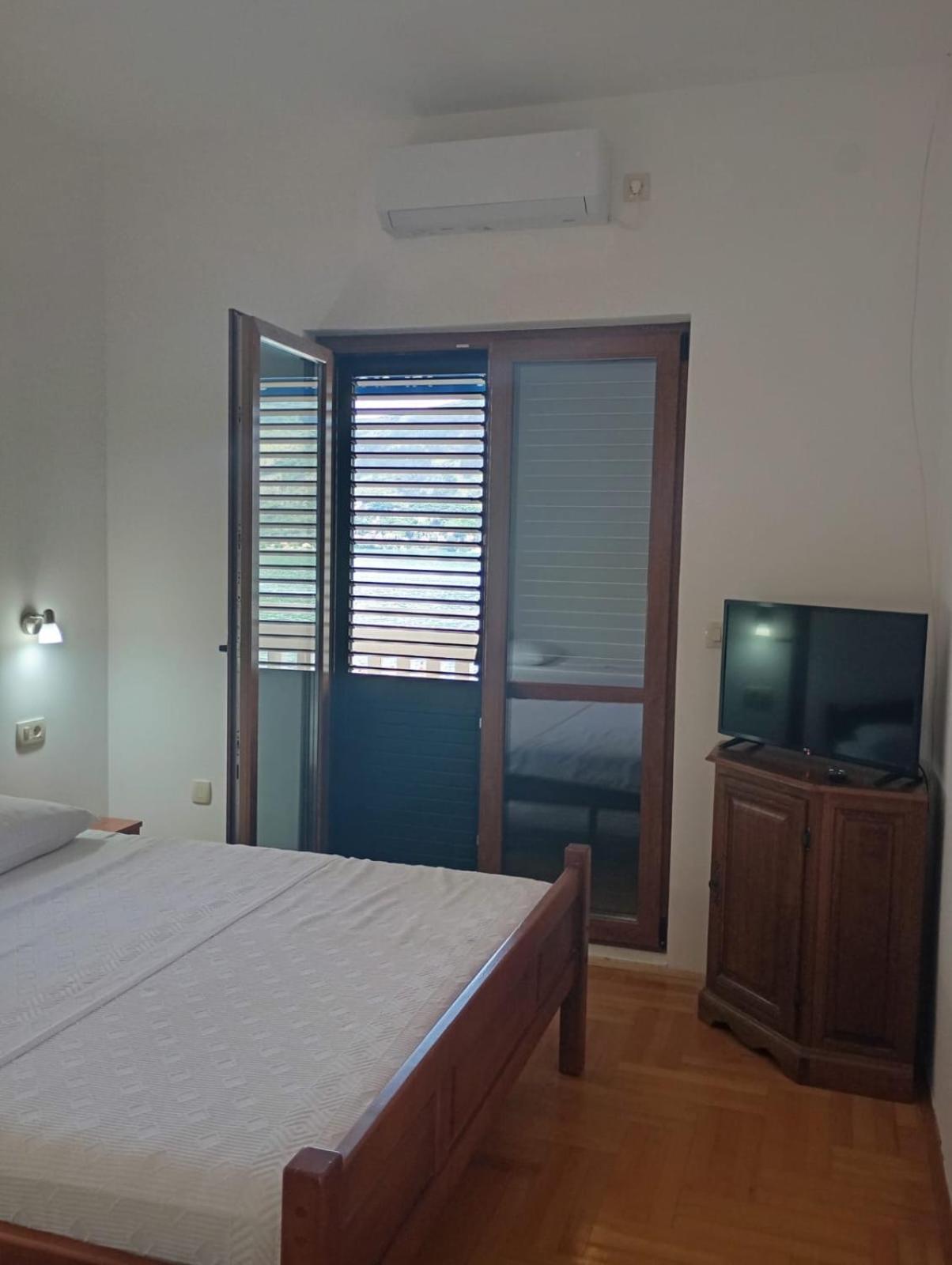 Apartments Cebra 赫尔采格诺维 外观 照片
